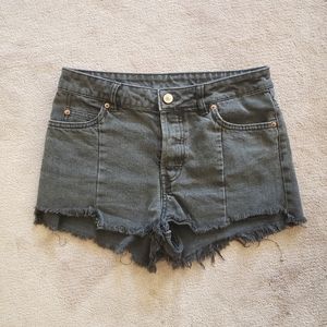 H&M black shorts